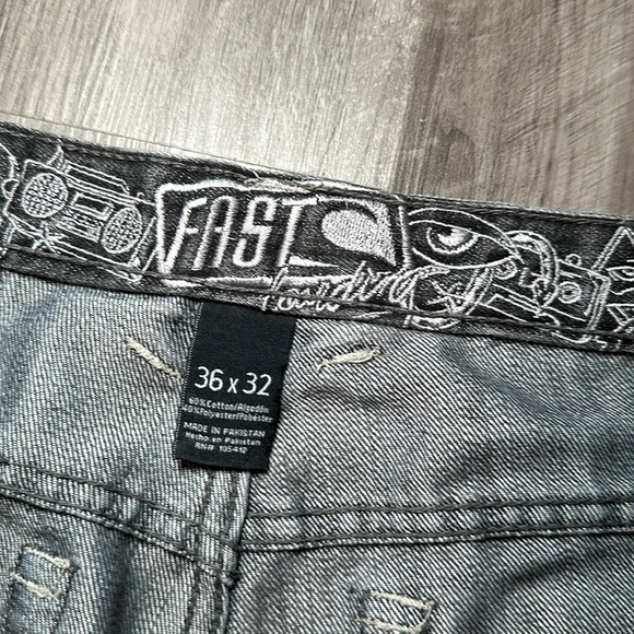 Live Fast Die Young Distressed Slim Jeans - 36x32 - Picture 10 of 10